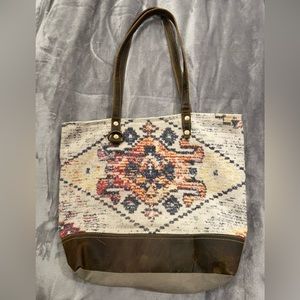Myra Bag